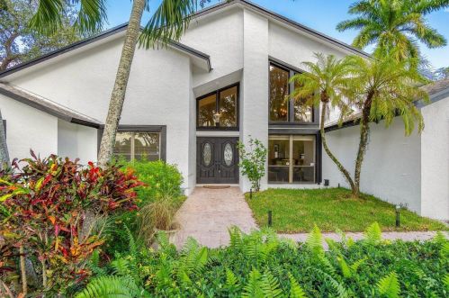 1146 Reading Ter, West Palm Beach, FL 33414-8910