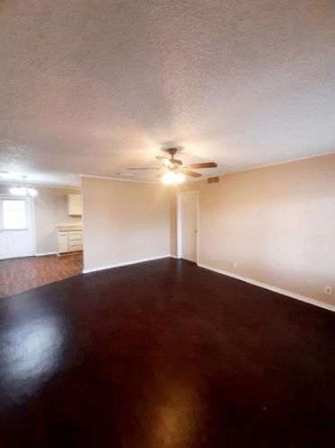 1015 Blanco Dr, Euless TX  76039-3267 exterior