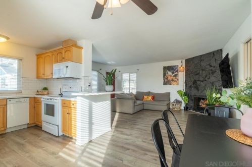 4360 42nd St, San Diego, CA 92105-1137