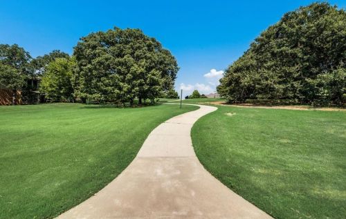 3604 Leanne Dr, Lewisville TX  75022-0962 exterior