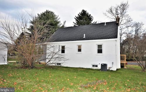 424 Pitman Ave, Trenton NJ  08610-3806 exterior