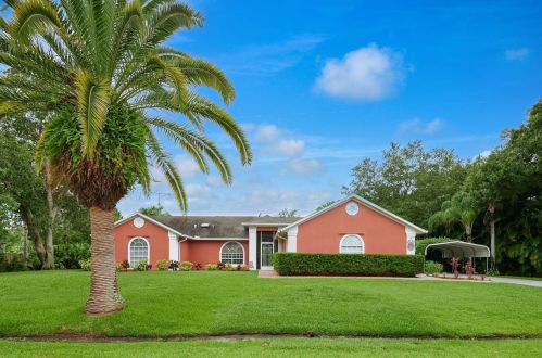 1521 Schooner Ln, Sebastian, FL 32958-6556