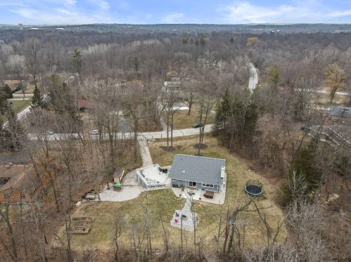 21685 Amor Dr, Waukesha, WI 53146-2315