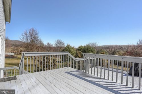 70 Acomo Dr, Siddonsburg PA  17019-9782 exterior