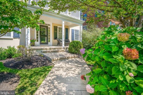 2315 Kentmere Pkwy, Wilmington, DE 19806-2019