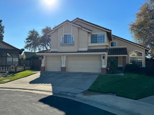 4810 Mission Beach Ct, Elk Grove, CA 95758-5122