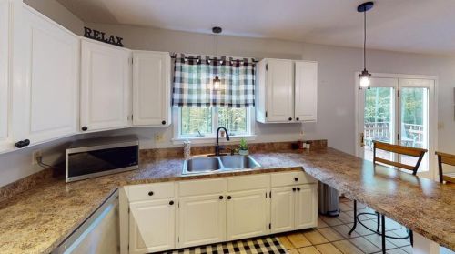 31 Corey Trl, Richmond RI  02898-1162 exterior