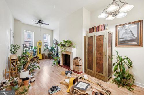 1419 4 St, Philadelphia PA  19147-0059 exterior