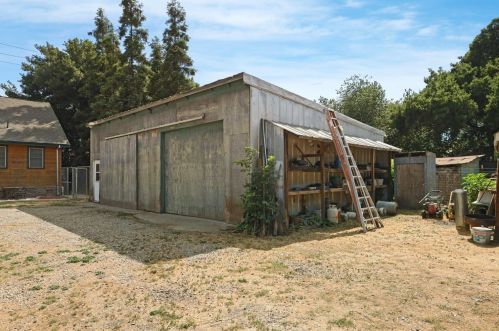 5057 Harney Ln, Lodi CA  95240-6922 exterior