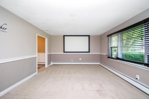 41 Talcott Rd, Glastonbury CT  06033-2918 exterior