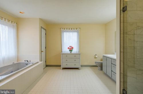 112 Quail Ln, Kennett Sq PA  19348-2652 exterior