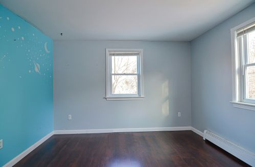 12 Olesen Rd, Derry NH 03038-4846 exterior