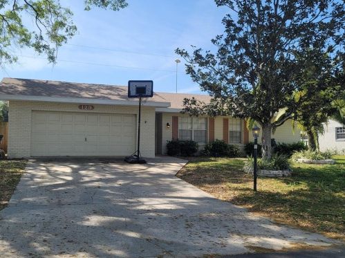 129 Whittier Ln, Winter Haven, FL 33884-2377