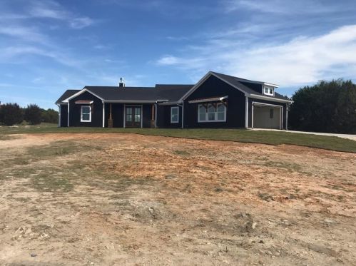 185 Lighthouse Dr, Bluff Dale, TX 76433-4213