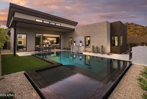14236 Highland Ave, Scottsdale AZ 85256-2810 exterior