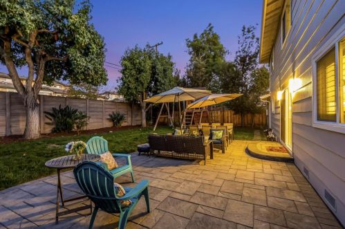 1685 Grizilo Dr, San Jose CA  95124-1920 exterior