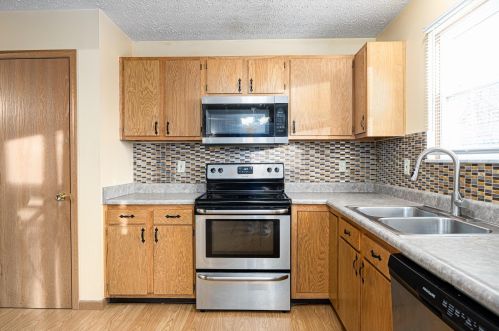 8311 Crete Ln, Blacklick OH  43004-8307 exterior