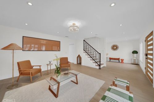 10071 Cliff Dr, Huntington Beach CA  92646-6604 exterior