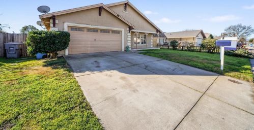 625 H St, Liberty Farms, CA 95620-2231