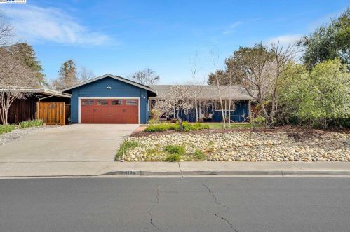 1174 Hillcrest Ave, Livermore, CA 94550-4949