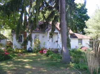 210 Veronica St, Holbrook, NY 11741-4612