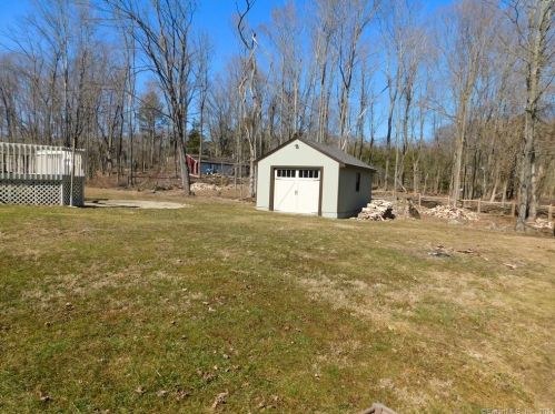 3 Fox Tail Ln, Brookfield Center CT  06804-3705 exterior