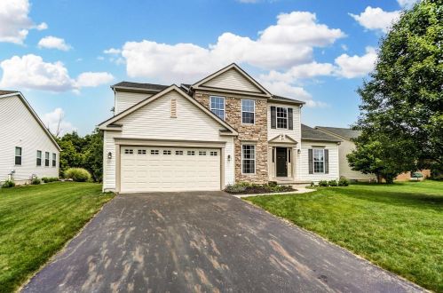 140 Whittington Pl, Pataskala, OH 43062-7862