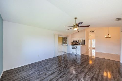 1025 Pointe Alexis Dr, Tarpon Springs FL  34689-7105 exterior