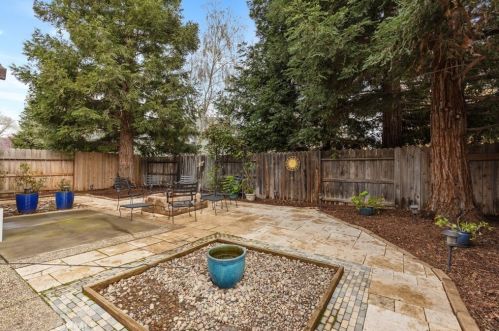 1623 Harvest Glen Dr, Chico CA  95928-7372 exterior