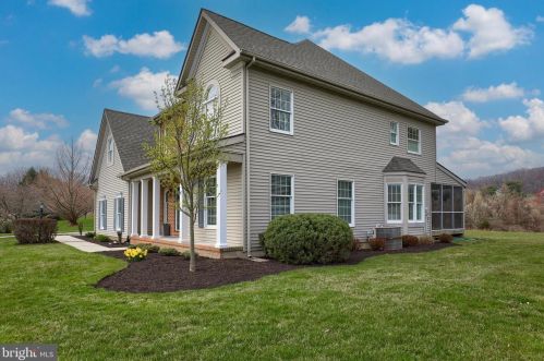 41 Penzance Rd, Swatara, PA 17033-2644