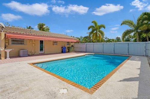 6901 16th St, Hollywood FL  33023-2025 exterior
