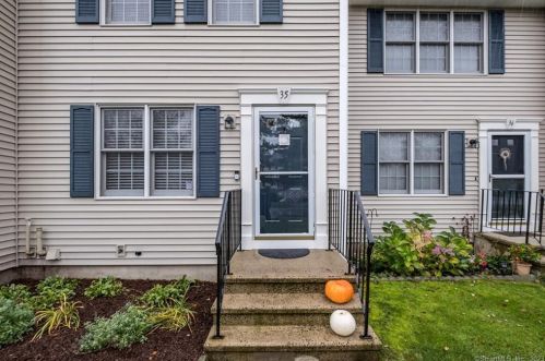 35 White Tail Ln, Wallingford, CT 06492-5350