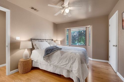 8 Alameda Park Cir, Chico CA 95928-4174 exterior