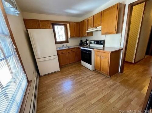 20 Kellogg St, Bethel CT  06801-1638 exterior