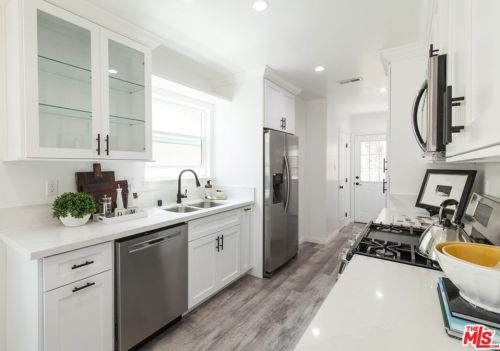 1710 Piru St, Compton CA  90222-1609 exterior