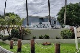 17425 67th Pl, Hialeah, FL 33015-5842