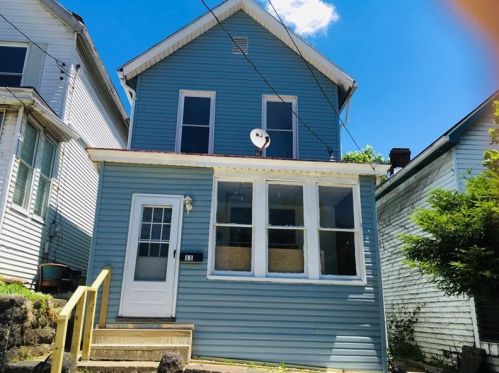 11 Gaskill Ave, Jeannette PA  15644-3347 exterior