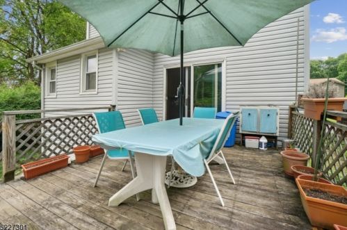 158 Norway Ln, South Plainfield NJ  07080-2810 exterior