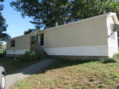 42 Seasons Ln, Rochester, NH 03867-4333
