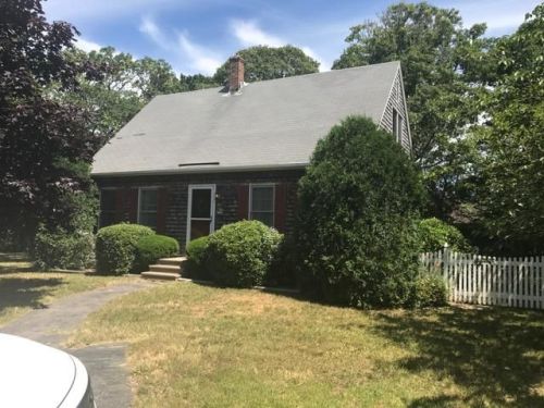 7 Elkanah St, Chatham, MA 02633-2802