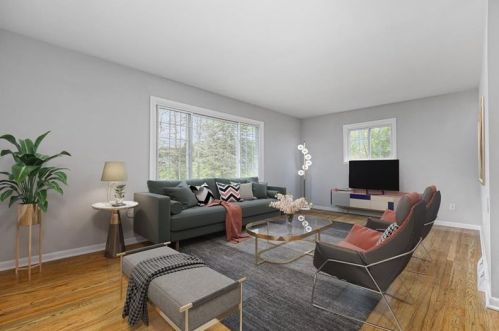 225 Sunset Dr, Beaver Falls, PA 15010-6847