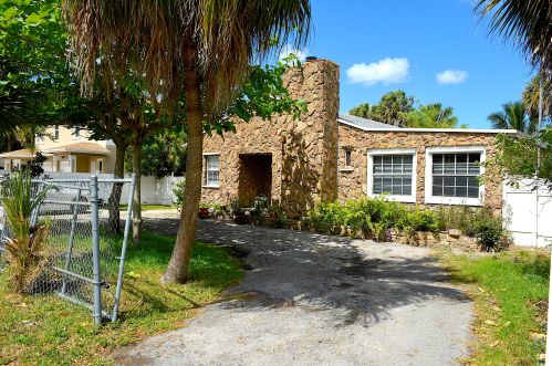 4557 Myrtle Ln, West Palm Beach, FL 33417-5313