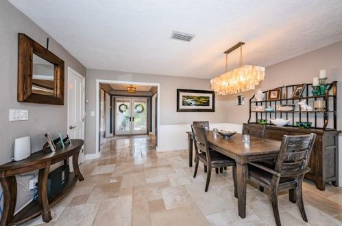 1999 Illinois Ave, Saint Petersburg FL  33703-3421 exterior