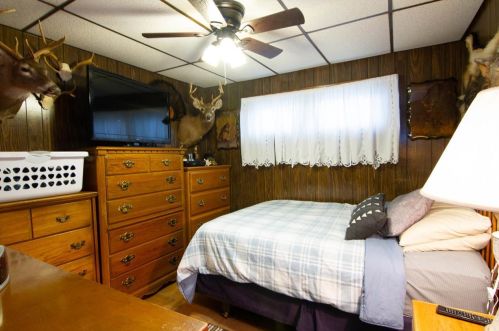 11 Gregg Ln, Bayonne NJ  07002-3706 exterior