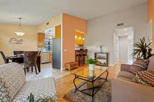 6633 Cranberry Ct, Citrus Heights, CA 95621-1022