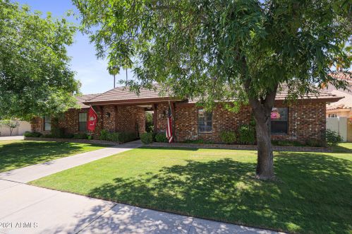 2135 Freeport Ln, Gilbert, AZ 85234-2831