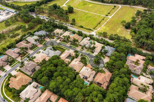 6711 Royal Orchid Cir, Delray Beach FL  33446-4338 exterior