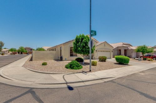 10867 Davis Ln, Avondale, AZ 85323-8393