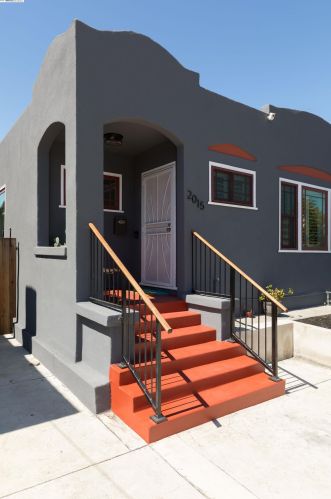 2015 28th St, Oakland, CA 94606-3411