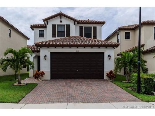 9248 39th St, Hollywood, FL 33025-7353